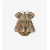Rochie din bumbac cu imprimeu în carouri și pantaloni scurți