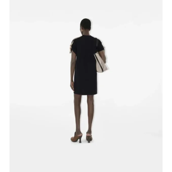 Rochie-tricou din bumbac cu borduri în carouri Rochie-tricou din bumbac cu borduri în carouri