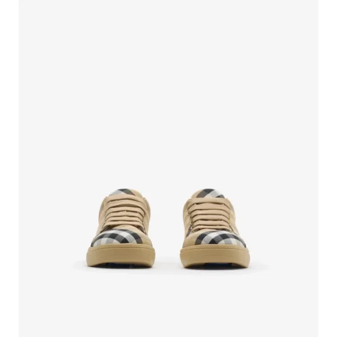 Sneakersi cu imprimeu în carouri