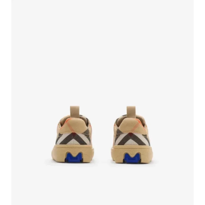 Sneakersi cu imprimeu în carouri