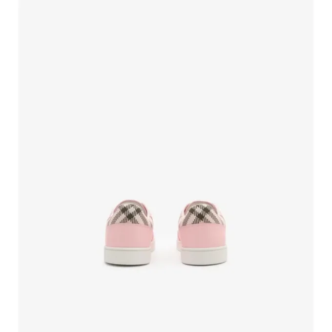 Sneakersi din piele