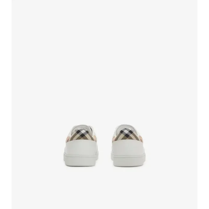 Sneakersi din piele