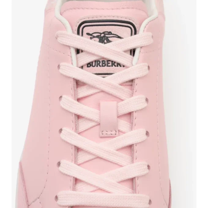 Sneakersi din piele
