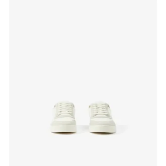 Sneakersi din piele, piele de căprioară și model Check