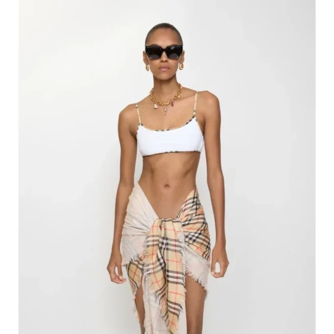 Top de bikini cu bordură în carouri Top de bikini cu bordură în carouri